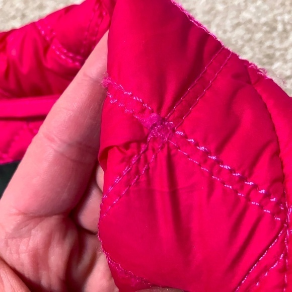 Marc New York Andrew Marc Fuscia Zip Up Quilted Puffer Vest Women’s Size Small - Picture 5 of 5